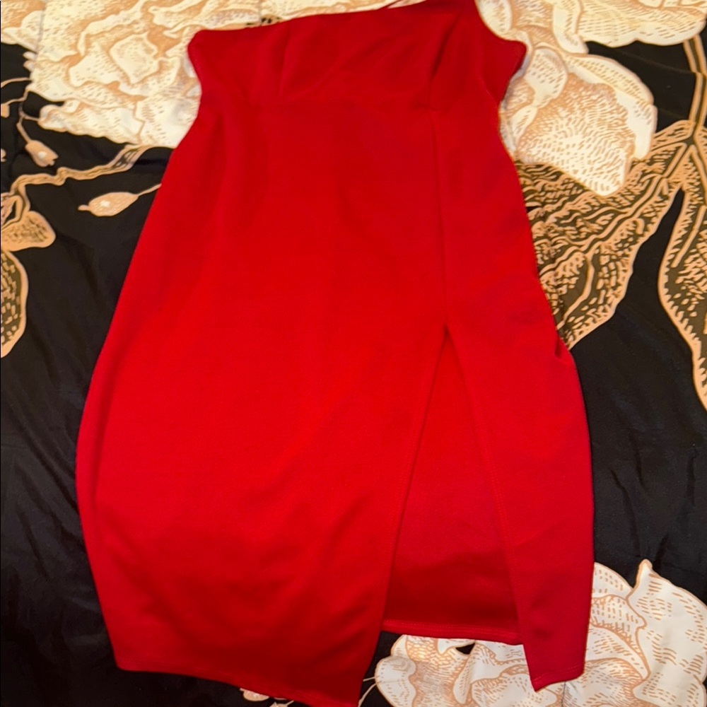 Elegant Red Strapless Dress